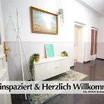 Appartamento Grosszuegige 80m2 Gruenderzeit Mit Privatem Parkplatz, Kingsize Betten, Nobilia Kueche, 45 Zoll Smart-tv, 150mbts Wlan - Nur Eine Kurzer Spaziergang Durch Den Park Venedig Zur Kraemerbruecke - Ausgewaehlte Empfehlungen Fuer Inklusive